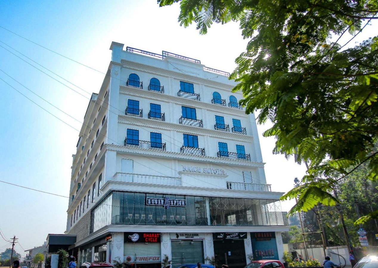 Nrich Skyotel Navsari Exteriér fotografie